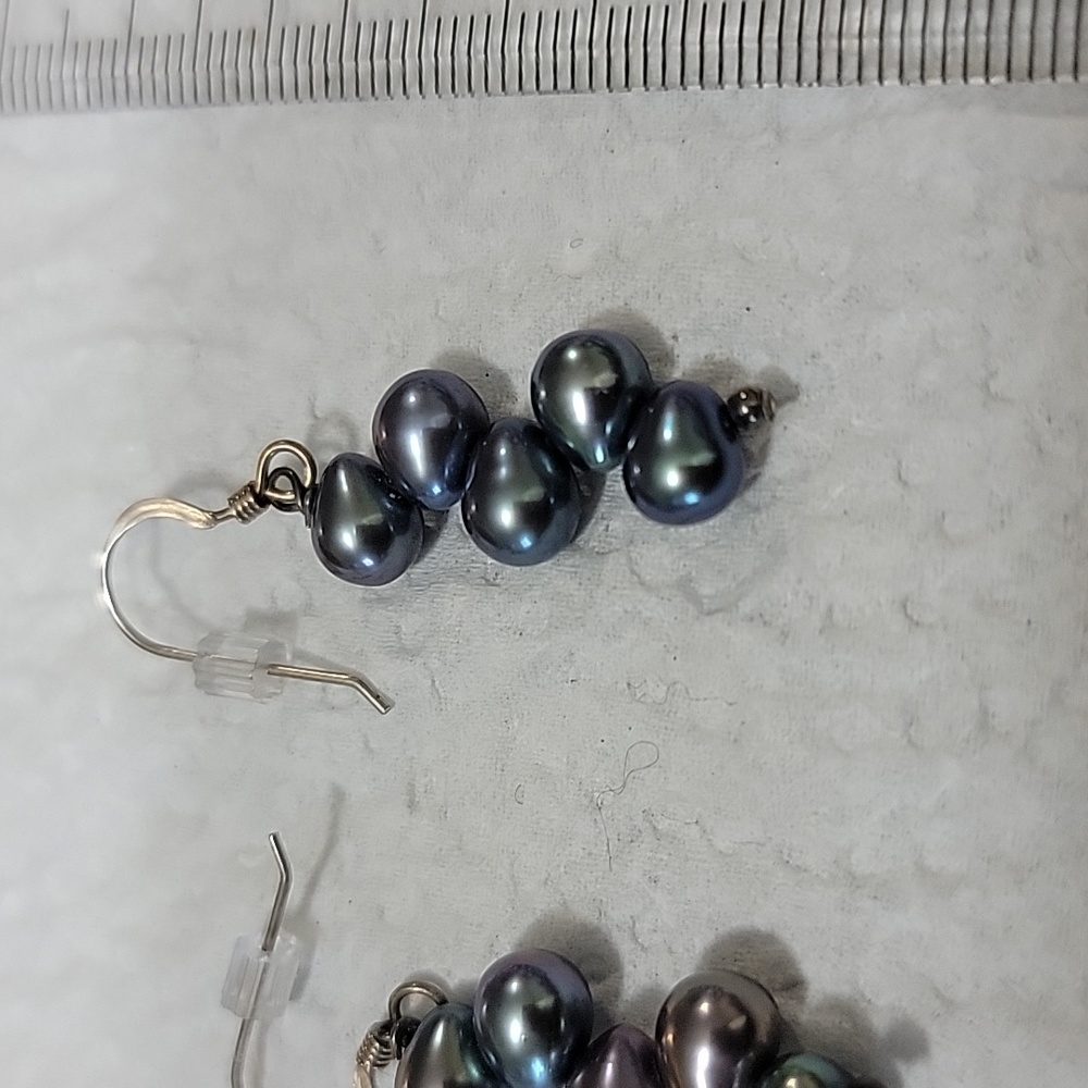 Pearl Earring - Picture 5 of 5
